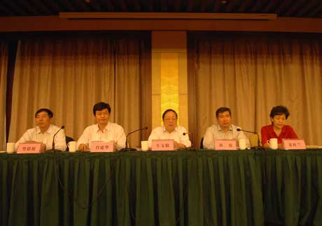 <b>�J(r��n)���������_(k��i)���ڑ�(zh��n)���u(p��ng)���߰��깤�����Y(ji��)��(hu��) ܇(ch��)�����ϯ���vԒ(hu��)</b>